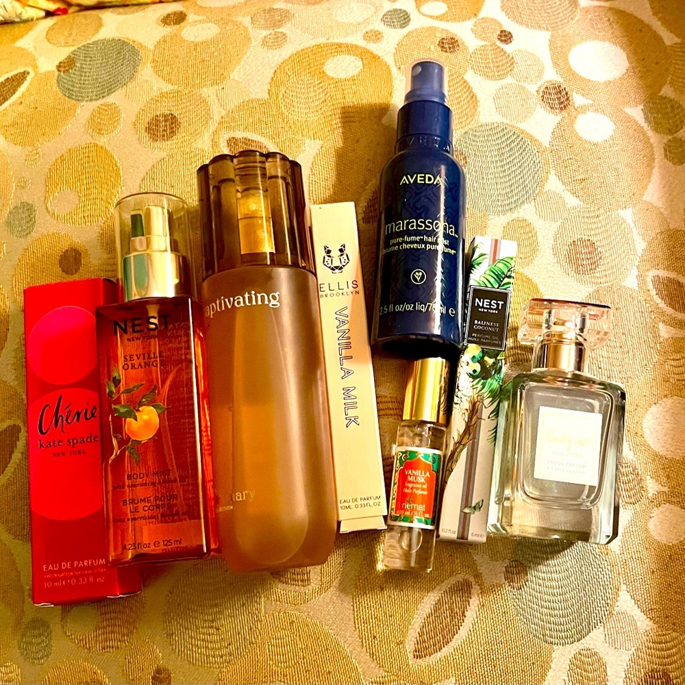 Scent-sational bundle of brand name scents